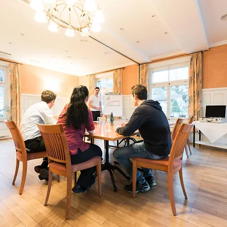 Schoenbuehl & Restaurant Thun 酒店 3*