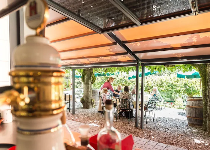 Schoenbuehl & Restaurant Thun Oberhofen