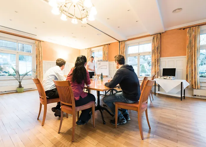 Schoenbuehl & Restaurant Thun Hotel 3*